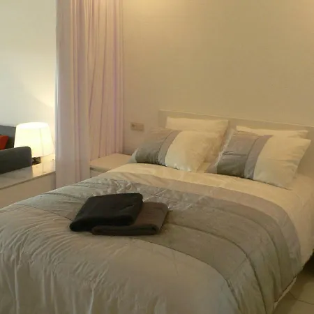Casa Robert Y Nergiz Apartment